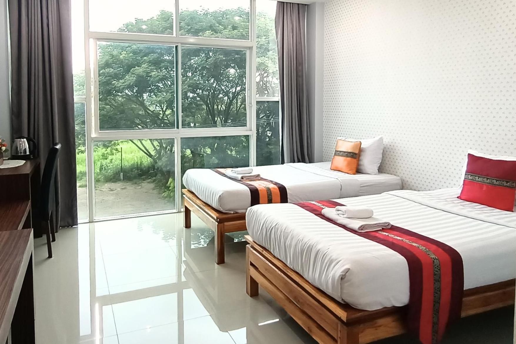 Km Hotel Chiang Mai Bagian luar foto