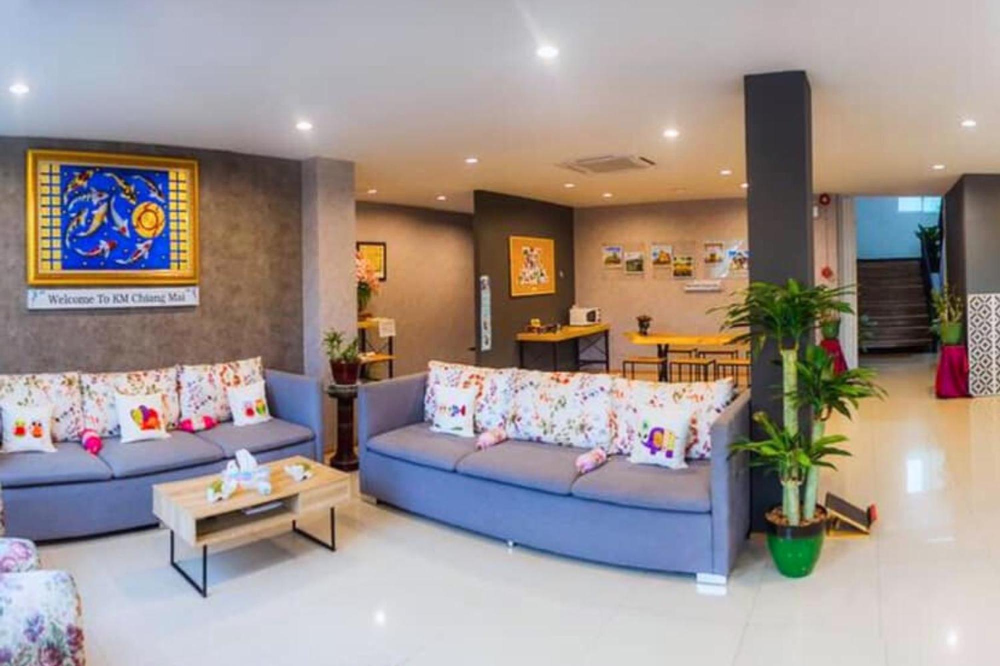 Km Hotel Chiang Mai Bagian luar foto