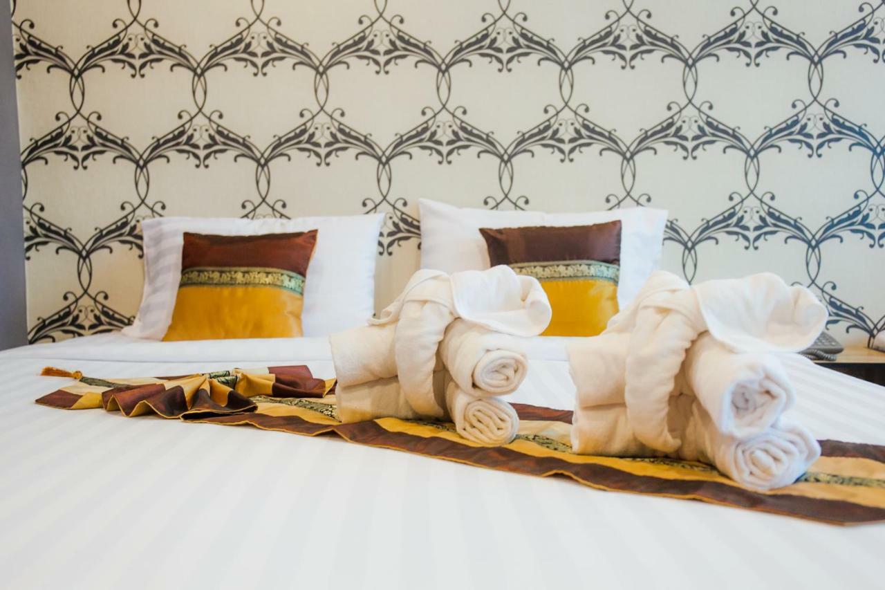 Km Hotel Chiang Mai Bagian luar foto