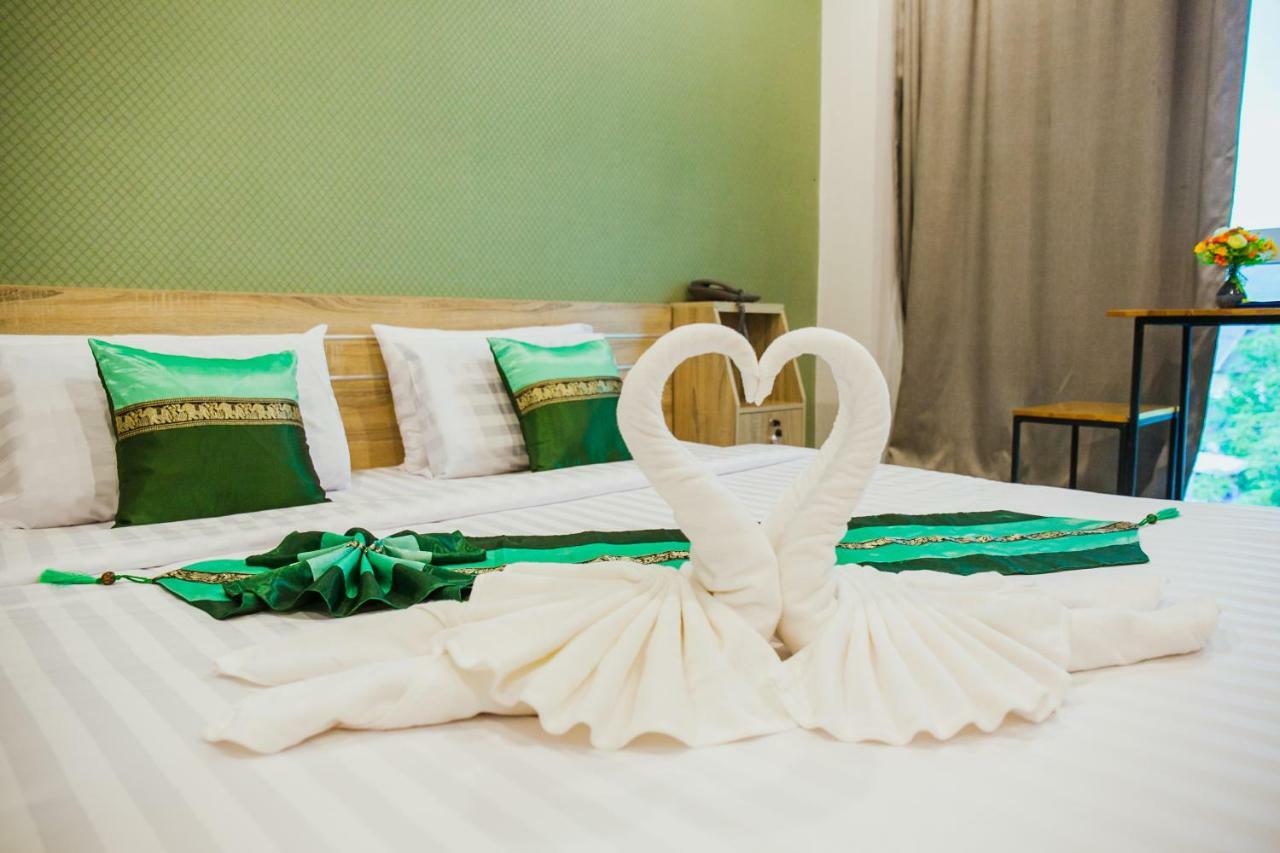 Km Hotel Chiang Mai Bagian luar foto
