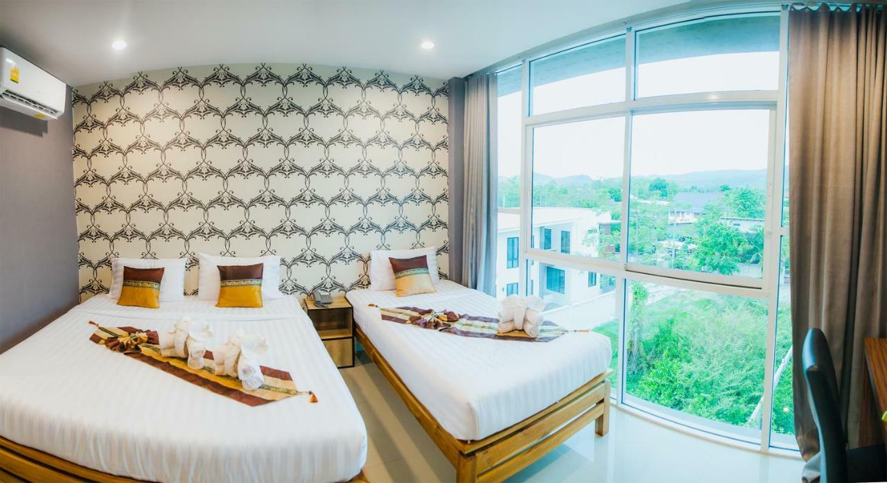 Km Hotel Chiang Mai Bagian luar foto