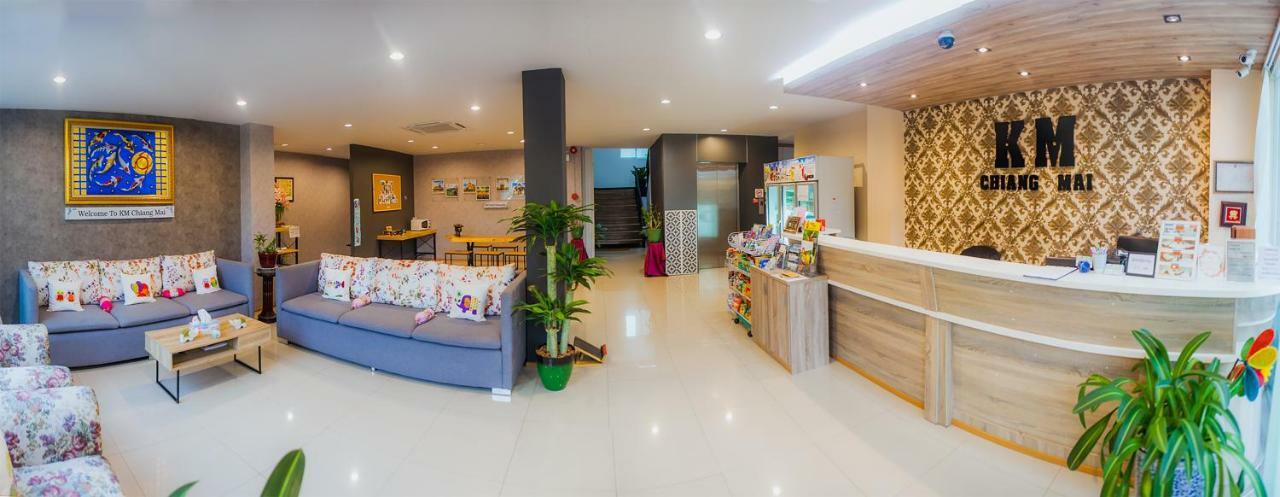 Km Hotel Chiang Mai Bagian luar foto