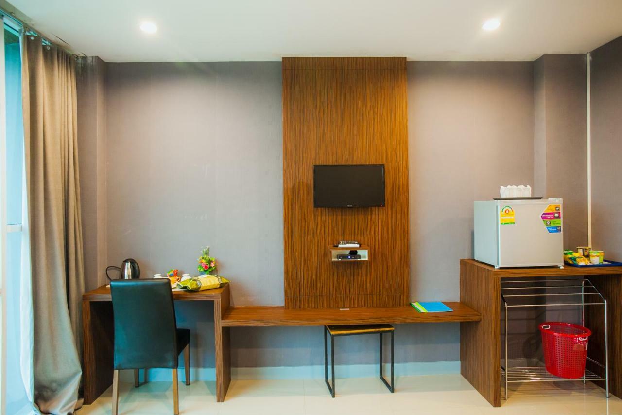 Km Hotel Chiang Mai Bagian luar foto