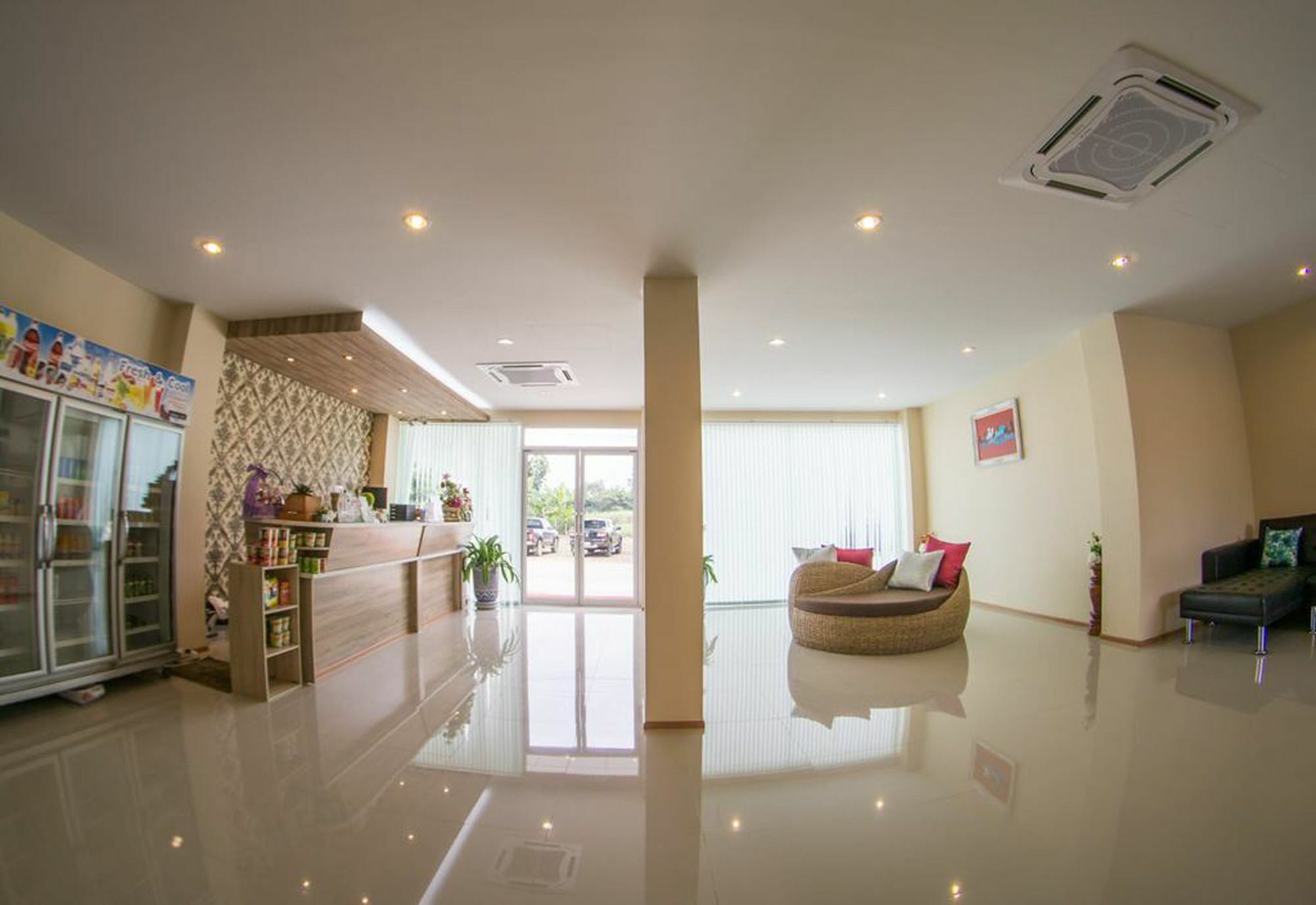Km Hotel Chiang Mai Bagian luar foto