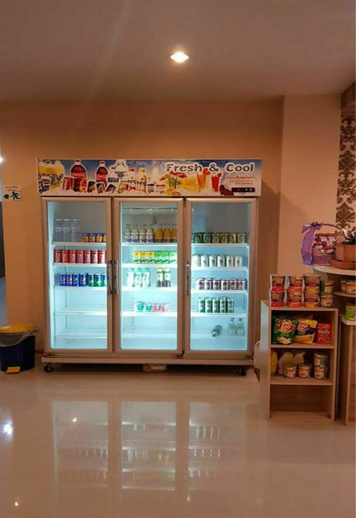 Km Hotel Chiang Mai Bagian luar foto