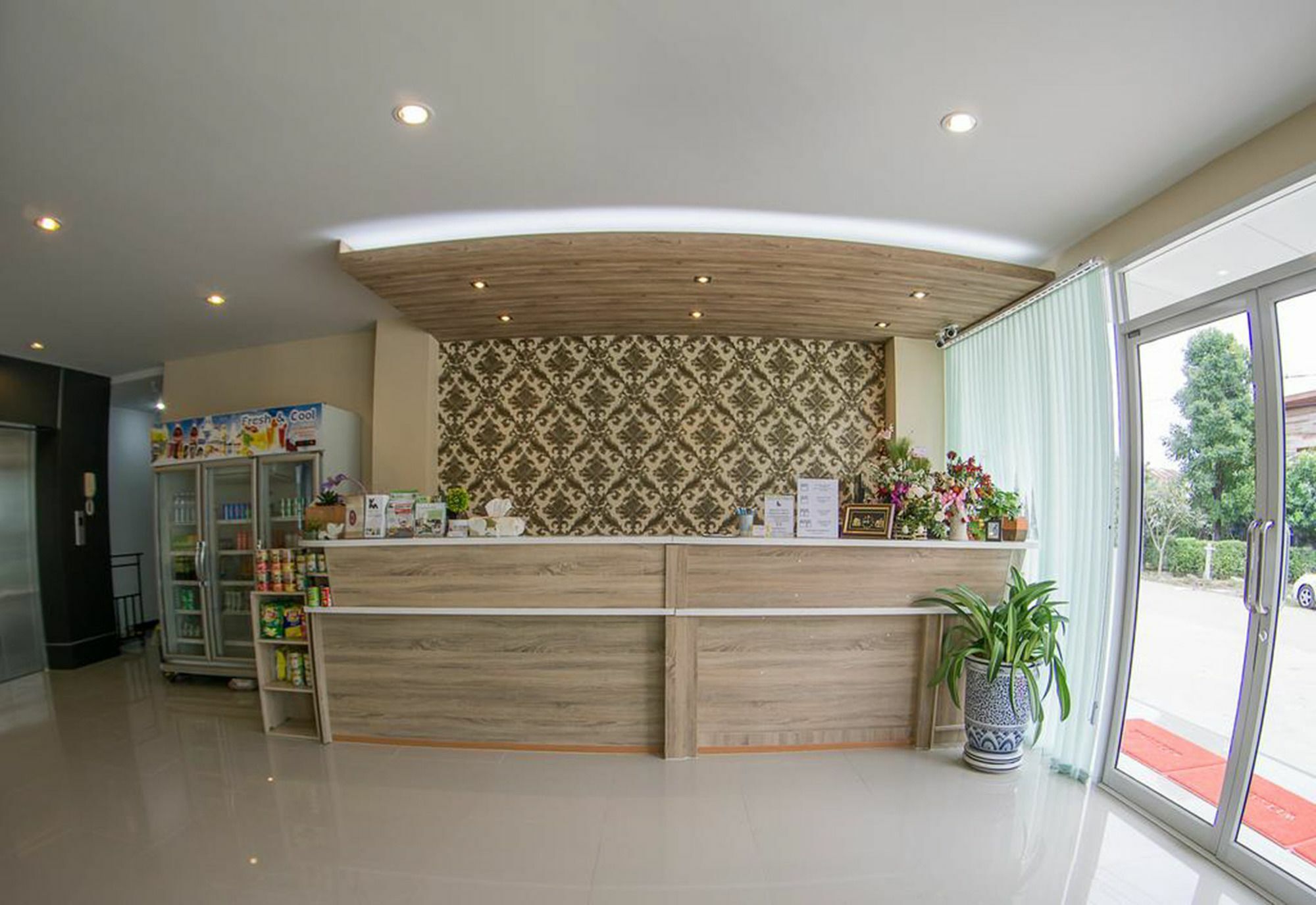 Km Hotel Chiang Mai Bagian luar foto