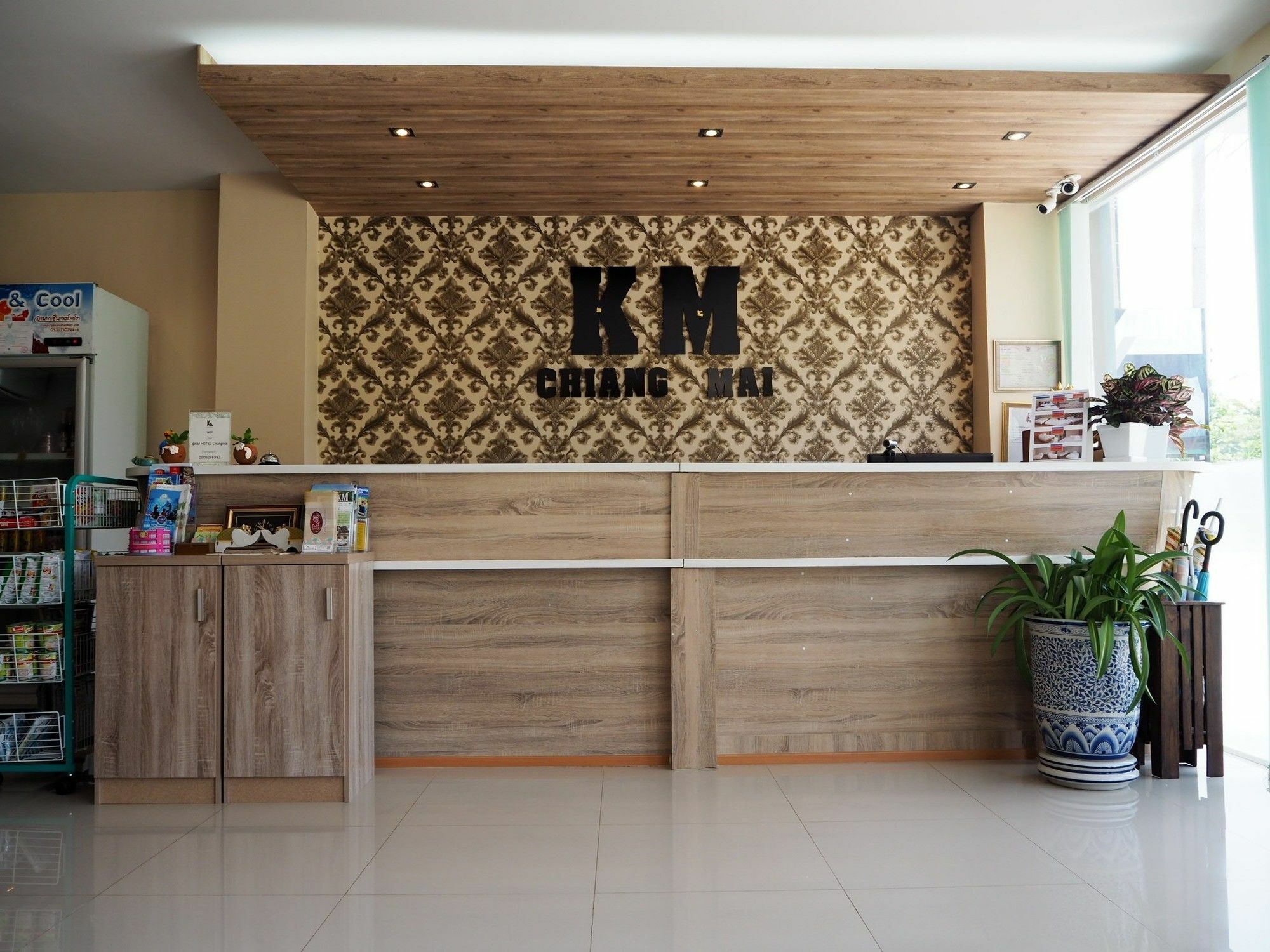 Km Hotel Chiang Mai Bagian luar foto