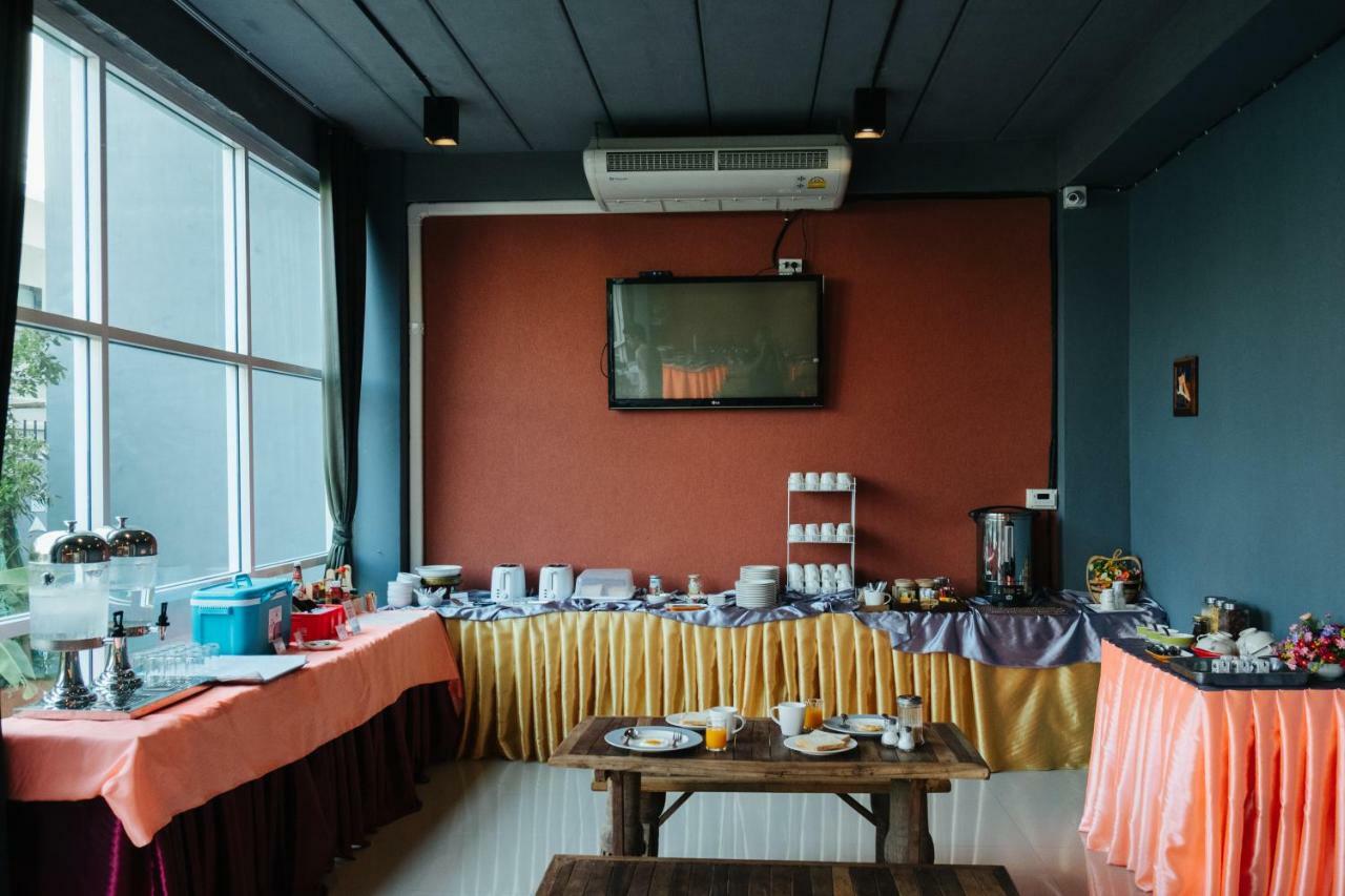 Km Hotel Chiang Mai Bagian luar foto